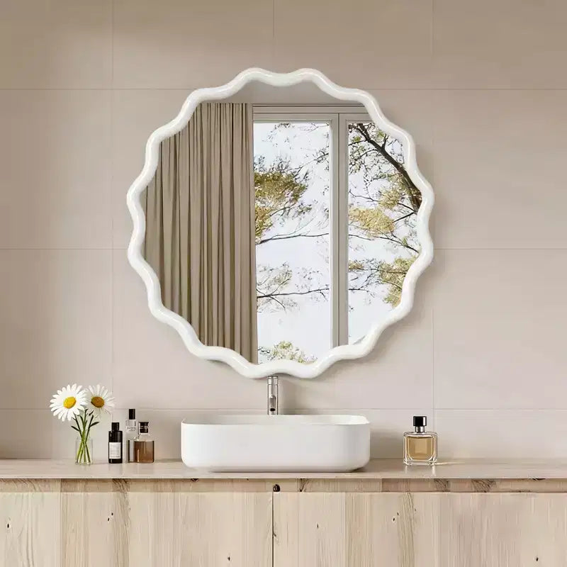 Specchio decorativo rotondo con cornice in legno Mayeerty da 30 pollici, ondulato, per camera da letto, bagno, soggiorno, ingresso, bianco