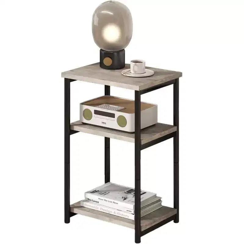 Questo tavolino a tre ripiani con portaoggetti è adatto per soggiorni, camere da letto, ecc. Può essere facilmente montato senza attrezzi.